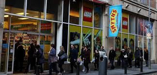 Hier findest du aktuelle ✅ toysrus angebote und ✭ rabatte in hamburg und umgebung von marken wie hauck, star wars, lexibook uvm. Spielwaren Aus Toys R Us Wird Smyths Toys Welt