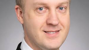 Denver7 Everyday Hero knits hats, spreads warmth to the needy