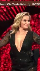 Sie ist besonders bekannt für ihren ausgefallenen modestil und ihr. Opole 2020 Tvp Ewelina Lisowska