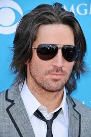 155 Vigorous Long Hairstyles Ideas For Men Harry styles sure knows hairstyle!
