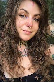 Alisha Harding's Instagram, Twitter & Facebook