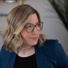 Evelyn Mathieu (@MissEvelyn)