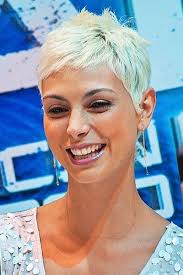 Celebrity male with short haircut. Morena Baccarin Short White Hair Amazing Celebs Kurzhaarfrisuren Damen Blond Frisuren Kurze Haare Braun Kurze Haare Frisur Ideen