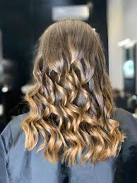 Scivolano sulle spalle con impercettibile leggerezza o si . Capelli Lunghi Donna Trattamento Rinforzante E Piega Parrucchiere Donna Uomo A Bastia Vicino Ad Assisi Cutie Hair Bastia Umbra Perugia Umbria Italia