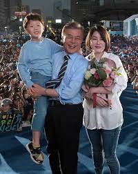 He is the 12th and current president of south korea since 10 may 2017 after winning the majority vote in the 2017 presidential election. Moon S Daughter Working As Justice Party Member The Korea Times