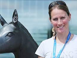 Sie erklärt, warum das so ist und wie der reiter beeinflussen kann, dass der rücken des pferdes locker schwingt. Chio Aachen Erfolgreiches Comeback Fur Helen Langehanenberg