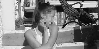 Η 20χρονη κοπέλα ασχολούνταν με τις πολεμικές τέχνες, ενώ είχε διακριθεί και για τις επιδόσεις της στο kickboxing. Wz0e6olmperi8m