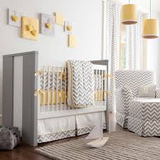 Chambre De Bebe Mixte 25 Photos Inspirantes Et Trucs Utiles Baby Room Neutral Baby Room Decor Baby Crib Bedding