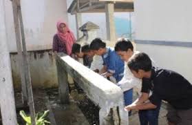 Berikut ini yang dapat membatalkan wudhu, yaitu …. Guru Min Pondok Kelapa Ajarkan Praktek Wudhu Dan Sholat