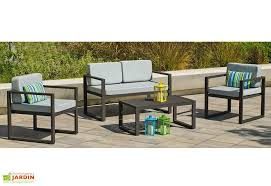 epingle sur mobilier de jardin