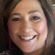 Mindy Mccartney's Instagram, Twitter & Facebook