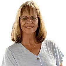 Donna Cale's Instagram, Twitter & Facebook