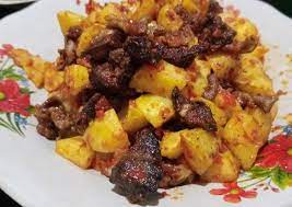 Rebus hati ampela ayam dgn daun salam, bw putih dan garam hingga matang, angkat, tiriskan. Resep Kentang Mix Hati Ayam Resep Kentang Mix Hati Ayam Chicken Livers In Spicy