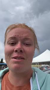 Kelli’s Designs Co was live.