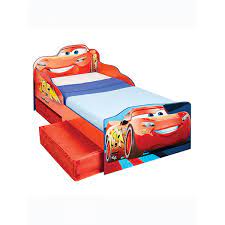 It has a lightning mcqueen race car design and authentic decals on the exterior. Disney Cars Lightning Mcqueen Toddler Bed With Storage