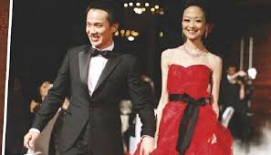 Before this experiment, david roberts and elaine kuok had spent their fifteen years of marriage living a similarly nomadic lifestyle due to his work as an academic physicist and diplomat, which took them to london, paris, tokyo, bangkok, and africa for long stays. Top 10 Rich And Successful Kids Of Singaporean Billionaires The Singapore Women S Weekly