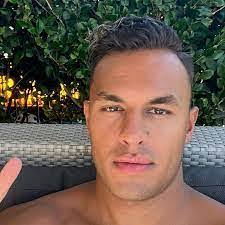 Aaron Dobbie's Instagram, Twitter & Facebook