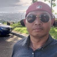 Conrado Briones's Instagram, Twitter & Facebook