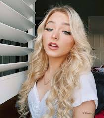 Download Popular teenager, Zoe Laverne, enjoys the summer sunshine.  Wallpaper