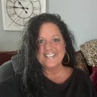 Andrea Bearden's Instagram, Twitter & Facebook