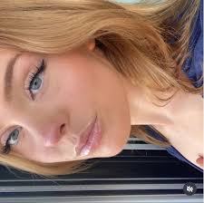 hi! this is me and my roommate Bella, we are currently looking for two  roommates for living in the UVs next year.