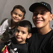 Sharon Oliveira (@sharonoliveiira) • Instagram photos and videos