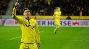 Join us for live training sessions, be amazed by brilliant skill. Lewandowski Transfer Bayern Lasst Muskeln Spielen Und Will Bis 2014 Warten