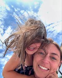 a tired mama but a happy one. ☝🏽 my everything 👑