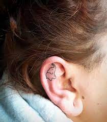 45 Tatuagens Incriveis Para As Orelhas Behind Ear Tattoos Ear Tattoo Elephant Ear Tattoo