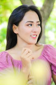 Angeline L De Guzman @ 𝐄𝐢𝐠𝐡𝐭𝐞𝐞𝐧