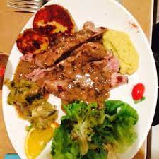 05 61 58 54 48 (numéro international : La Petite Gouaille Capitole 44 Rue Peyrolieres