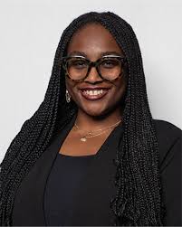 Ariel Dennis's Instagram, Twitter & Facebook