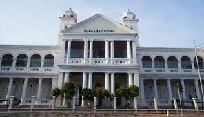 Panggilan scammer dari mahkamah tinggi pulau pinang kejadian ni dah sebulan lebih, baru harini ada kesempatan untuk upload. Penang Woman Warns Of Fake Court Officers Using A Warrant Letter To Rob Houses