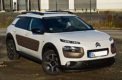 > el citroën c4 cactus está a medio camino entre un subcompacto algo elevado y un suv algo bajo. Citroen C4 Cactus Wikipedia