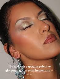 Revolution Forever Flawless Palette Nova Green