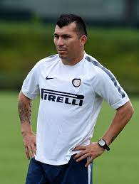 Gary medel is a defender and is 5'7 and weighs 156 pounds. Gary Medel Trains With Inter News