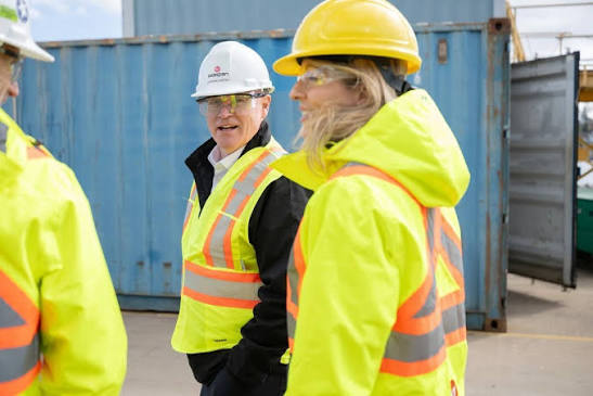 We were proud to welcome the Hon. Minister Mélanie Joly, P.C., M.P., to  Seaspan's Victoria Shipyards last week for a tour of the yard. The minister  and her team met with John