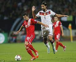 Khedira (hertha berlin) 90' match whistled off — Arsenal S Hopes Of Signing Sami Khedira Shattered And Bayern Munich Lead The Chase With Chelsea Daily Mail Online