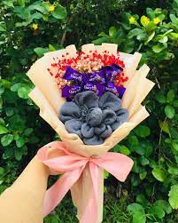 10 Likes 0 Comments Hijab Bouquet Murah Fanunahijab On Instagram Bouquet Hijab Custom By You Choose In 2021 Flower Bouquet Diy Flower Packaging Man Bouquet