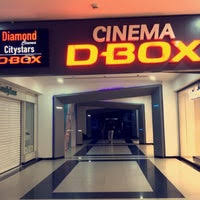 Sute de cinefili au luat parte aseară la vizionarea în avanpremieră a filmului moştenirea lui bourne, un eveniment organizat de ziarul adevărul împreună cu partenerii roimage şi city cinema sun plaza. D Box Cinema Movie Theater