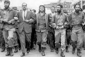 Fidel castro and che guevara appeared on all types of propaganda as they became the symbol for peace, the image of a succeeding country. The Complicated Friendship Between Radicals Fidel Castro And Che Guevara New York Daily News