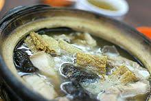 Biasanya ia digoreng dengan kepanasan tinggi bersama kicap cair, kicap pekat, cili, pes udang, udang, kerang, tauge dan daun kucai. Masakan Cina Malaysia Wikipedia Bahasa Melayu Ensiklopedia Bebas