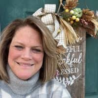 Darcy Lockwood's Instagram, Twitter & Facebook