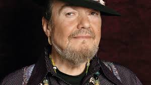 Beach road awash in a sea of songwriters