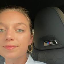 Halland McKenna (hallandmckenna)