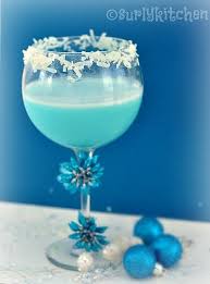 There are a lot of photos for i kept the recipe for these coffee rum cocktails simple because i know when i am making drinks at home, as are probably most of you, you have a. Surly Kitchen Coco Snowball Yummy Drinks Fun Drinks Christmas Drinks