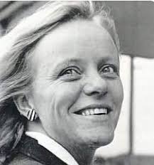 Tributes to Irish peace activist and artist Margaretta D'Arcy who has died  aged 91. Read more: https://tinyurl.com/23ntemrf