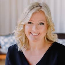 What are good seafood restaurants in Cancun that are not too pricey?