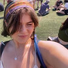 Molly Caron (@mollycaronn) • Instagram photos and videos