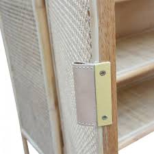 Découvrez cette étagère charmante et stable en plastique imitation rotin. Armoire Dhika 2 Portes En Rotin